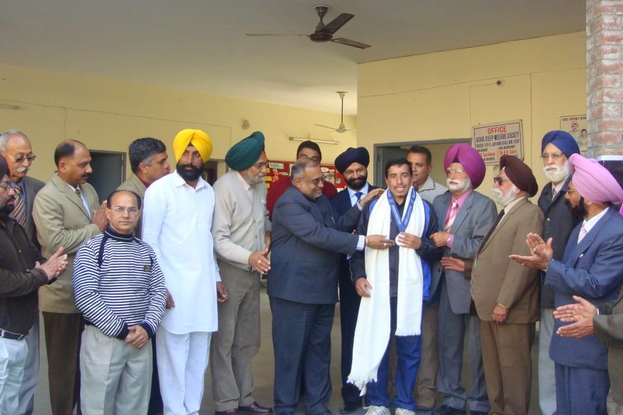 Sukhwinder Singh won Silver Medal (2nd Position) in Floor Hockey – South Korea